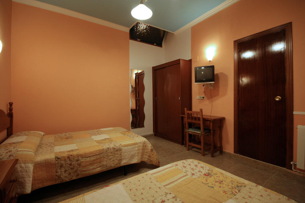 Hostal Rico Madrid Extérieur photo
