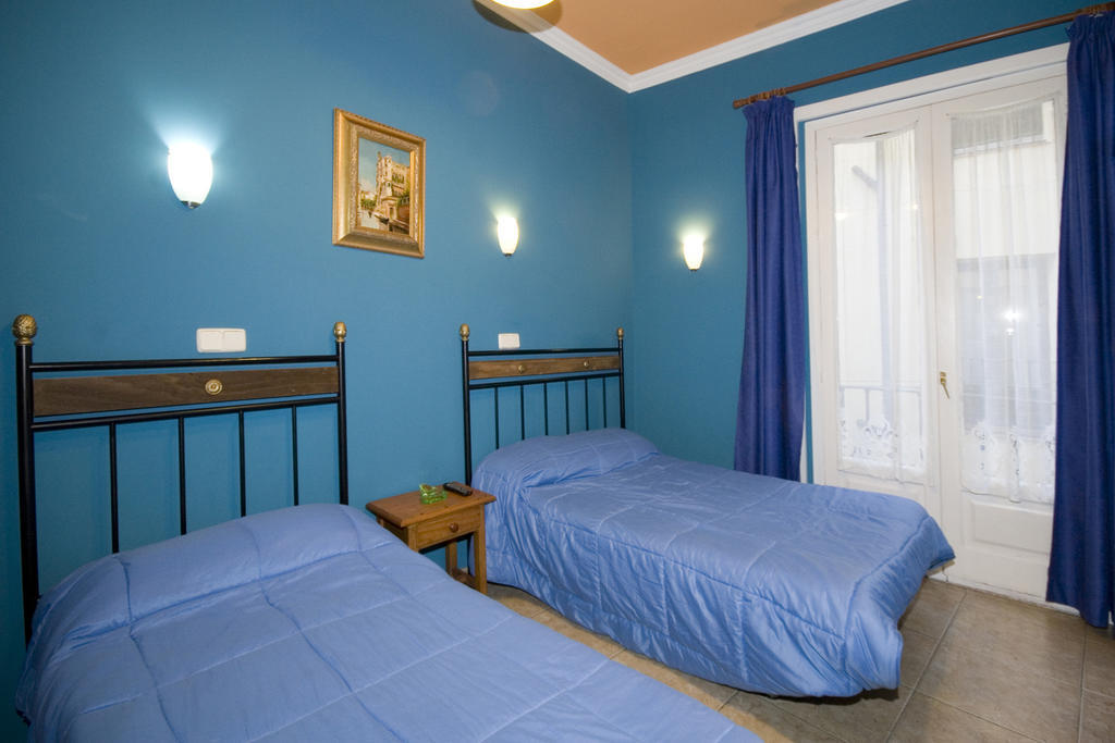 Hostal Rico Madrid Chambre photo