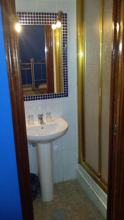 Hostal Rico Madrid Extérieur photo