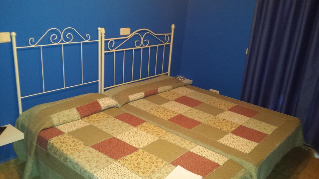 Hostal Rico Madrid Extérieur photo