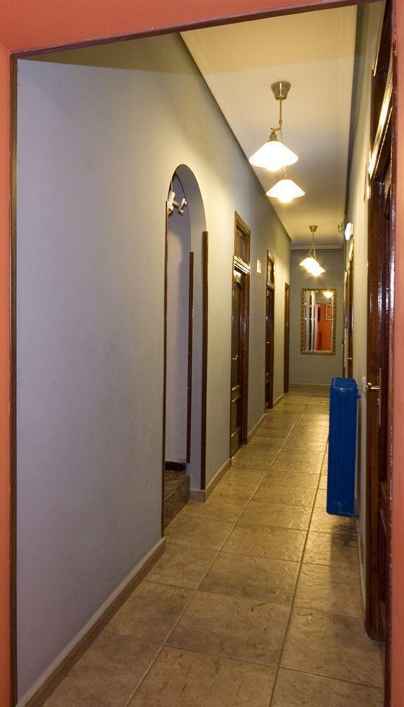 Hostal Rico Madrid Extérieur photo