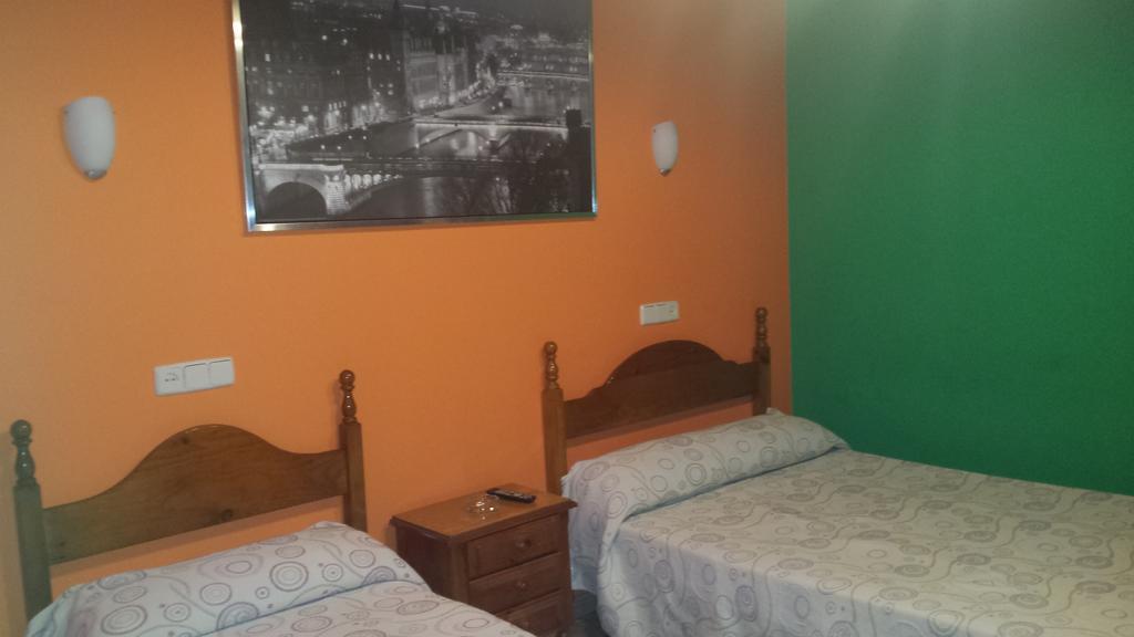 Hostal Rico Madrid Extérieur photo