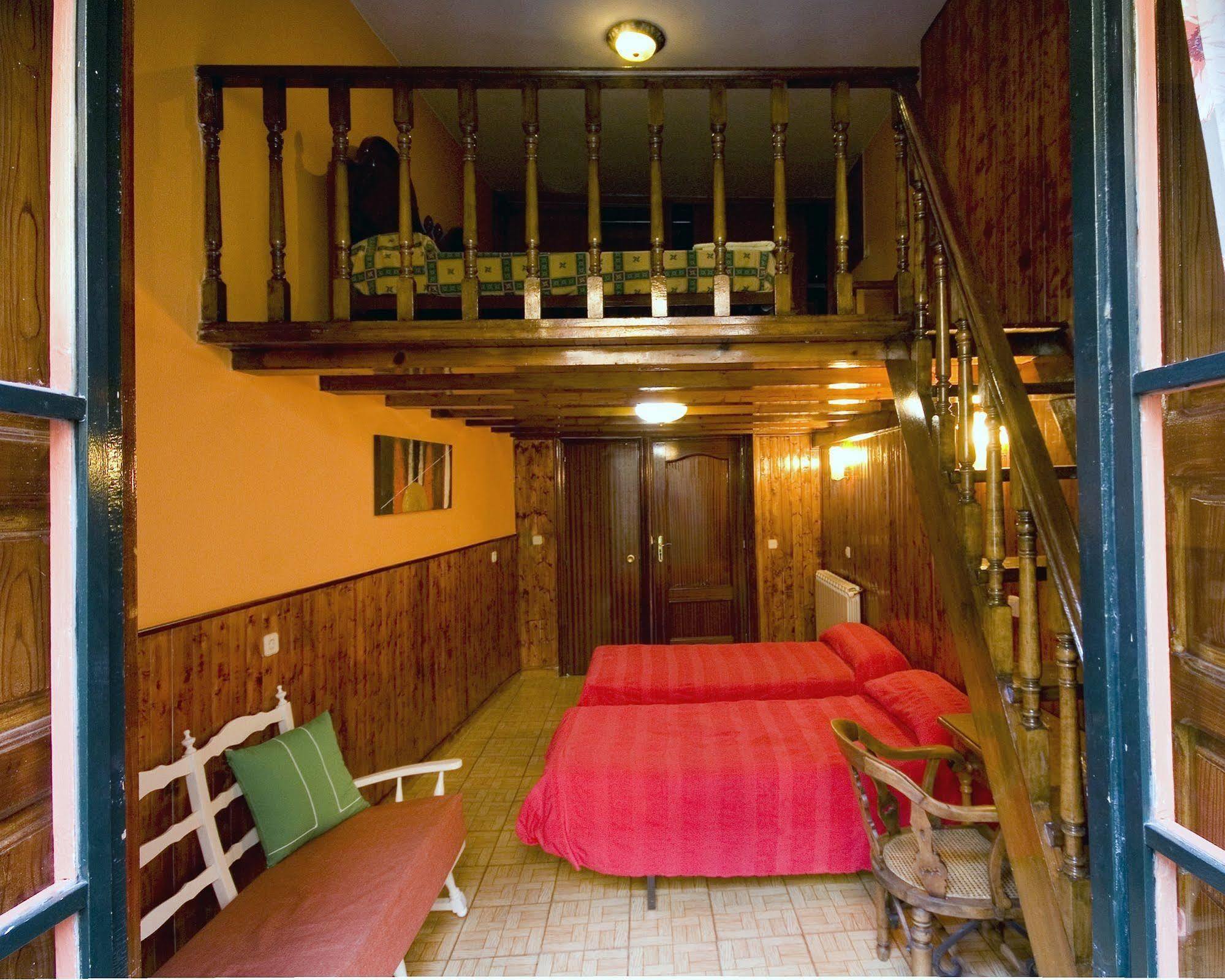 Hostal Rico Madrid Extérieur photo