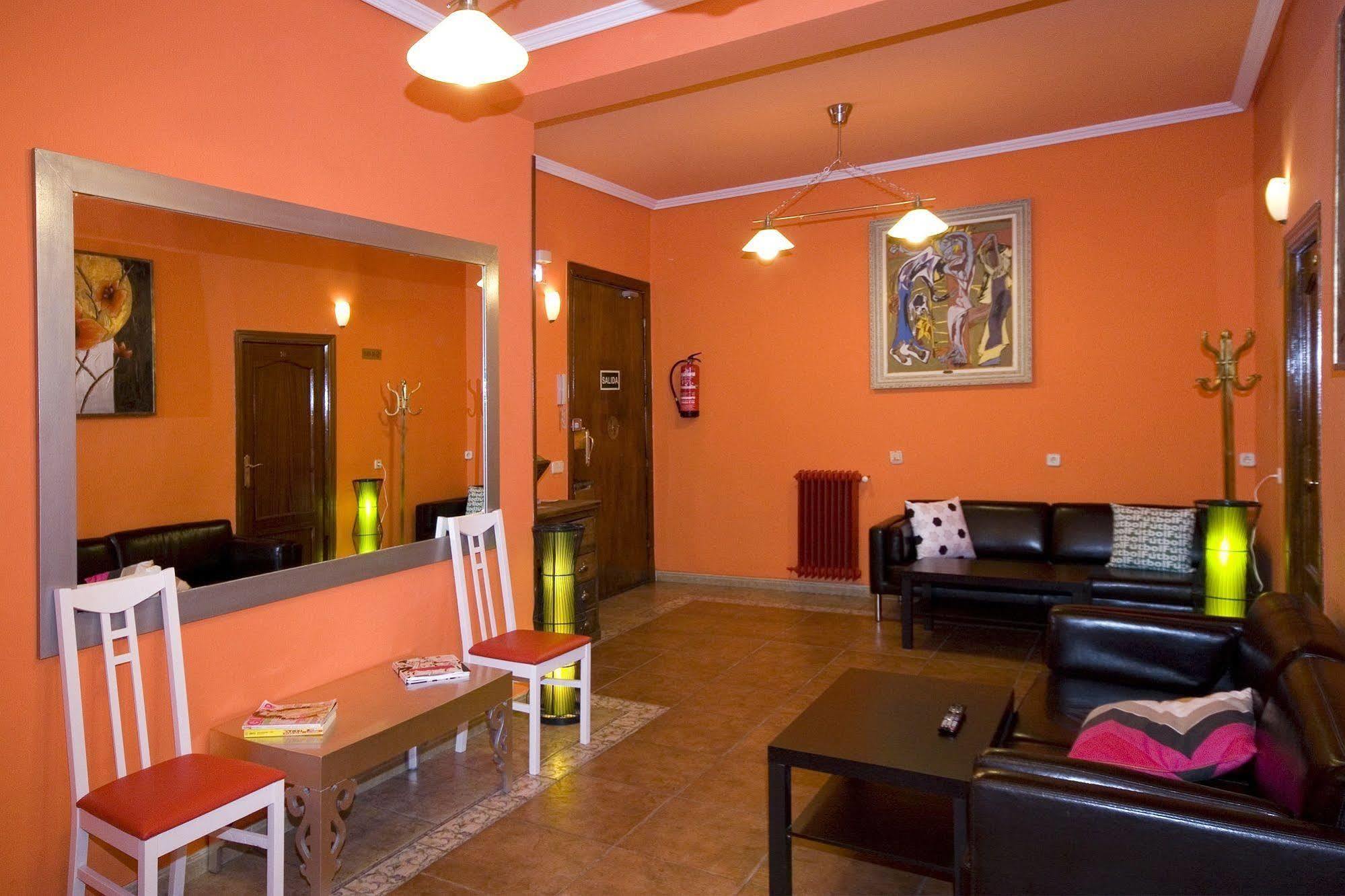 Hostal Rico Madrid Extérieur photo